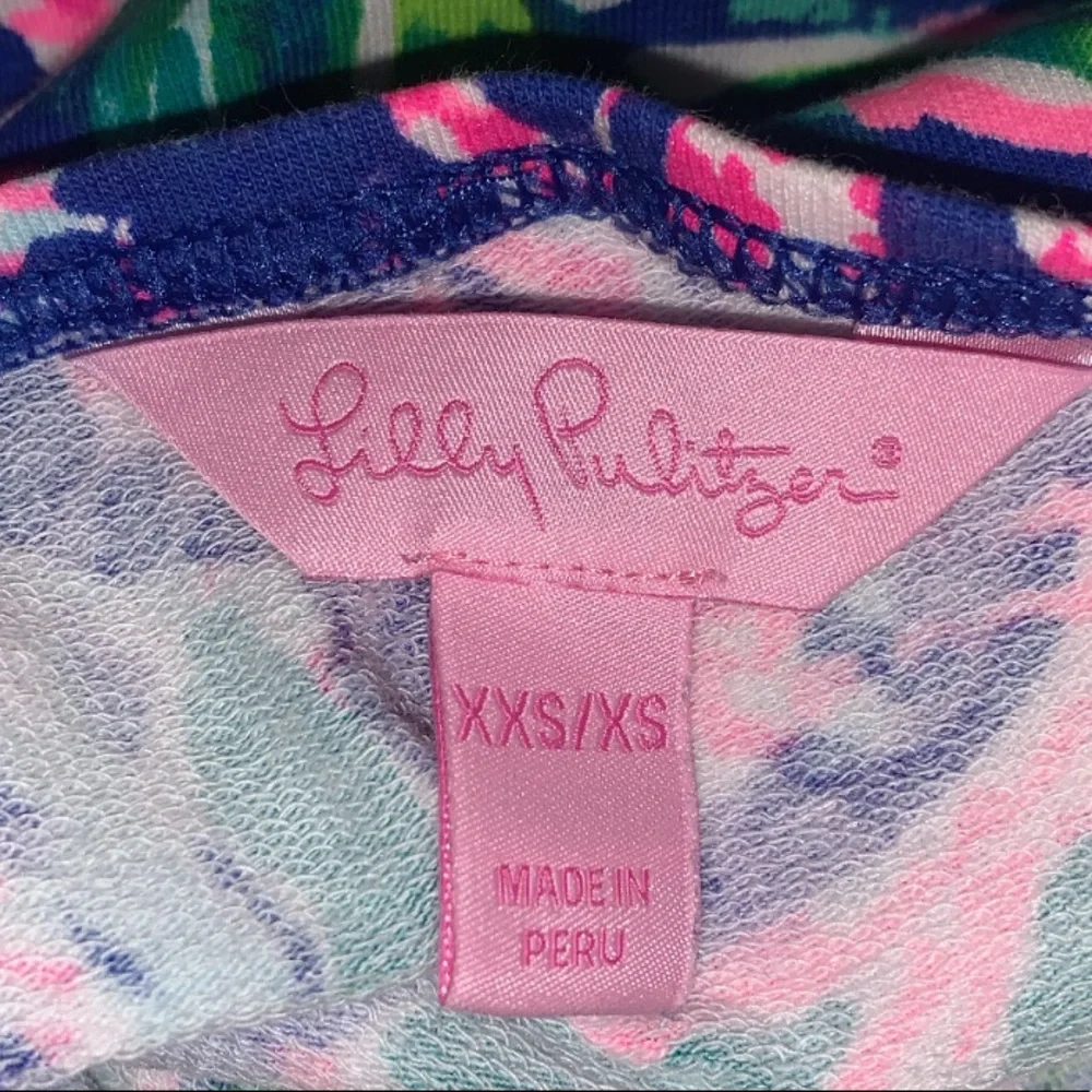 Lilly Pulitzer Long Sleeve Top💐⭐️🤸♀️ - Picture 3 of 4